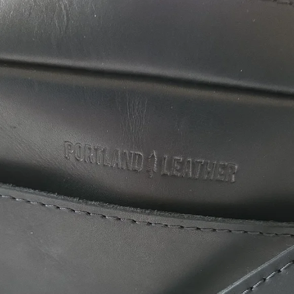 Portland Leather Large Camera Purse - Picture 4 of 5